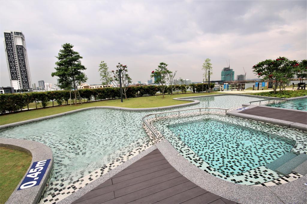 Hyve Soho Suites Cyberjaya Eksteriør billede